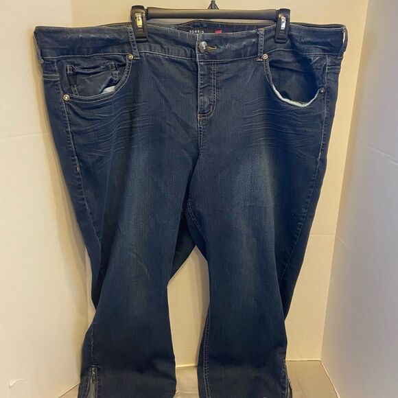 Torrid 3x denim Jean pants Capri size 26 zipper hems stretch 52% cotton - Picture 1 of 6